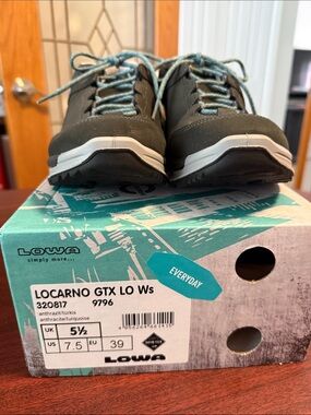 Lowa Women's Gore-Tex Hiking Shoes Brand New with tags Size 7.5